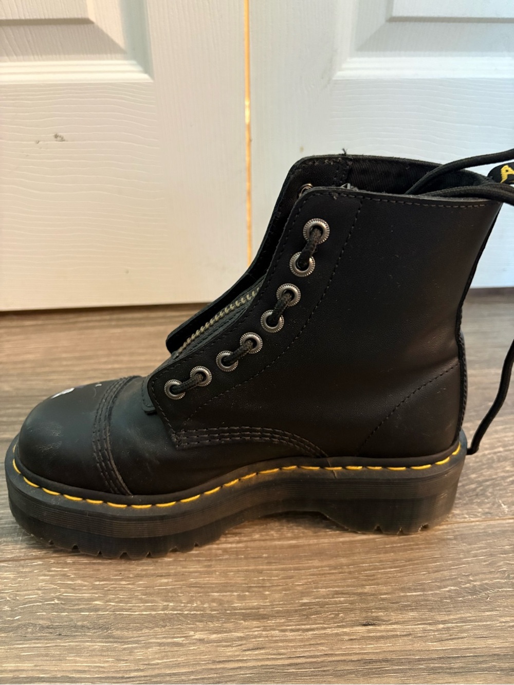 Limited Edition Blue Flower Platform Dr. Martens size 8 - Picture 3 of 8